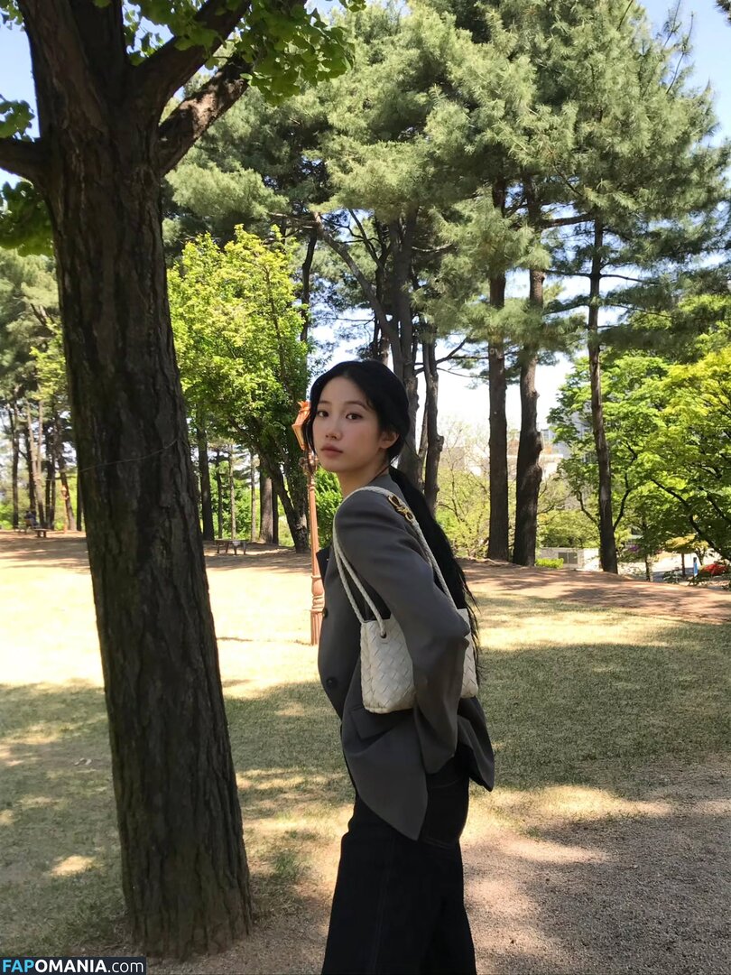 Kazuha Nakamura 中村 一葉 / LESSERAFIM / zuhazana Nu OnlyFans  Foto vazada #4
