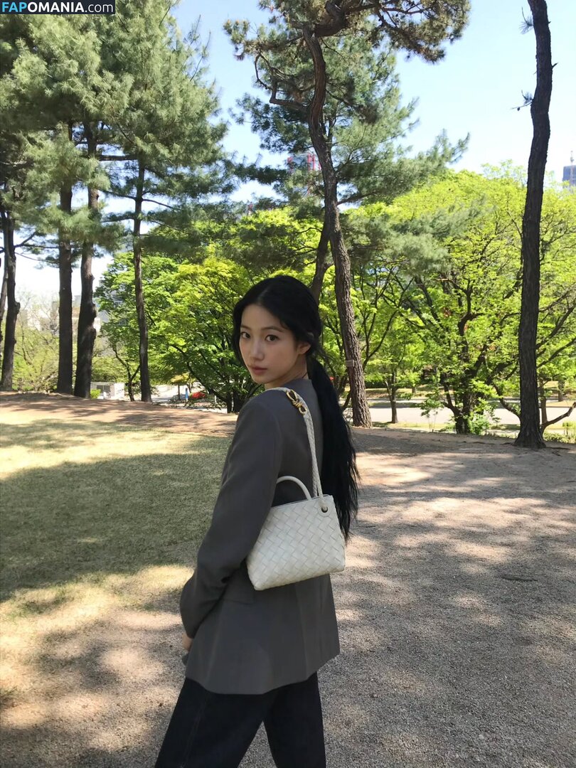 Kazuha Nakamura 中村 一葉 / LESSERAFIM / zuhazana Nu OnlyFans  Foto vazada #5