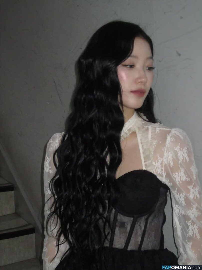 Kazuha Nakamura 中村 一葉 / LESSERAFIM / zuhazana Nu OnlyFans  Foto vazada #23