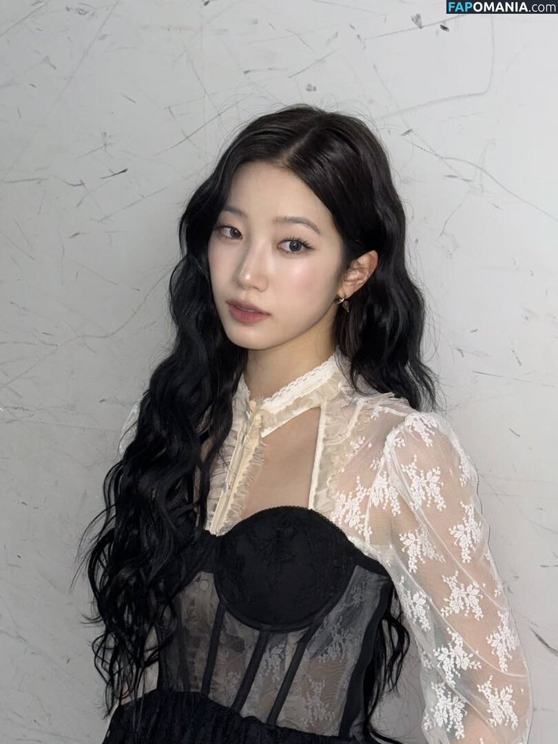 Kazuha Nakamura 中村 一葉 / LESSERAFIM / zuhazana Nu OnlyFans  Foto vazada #32