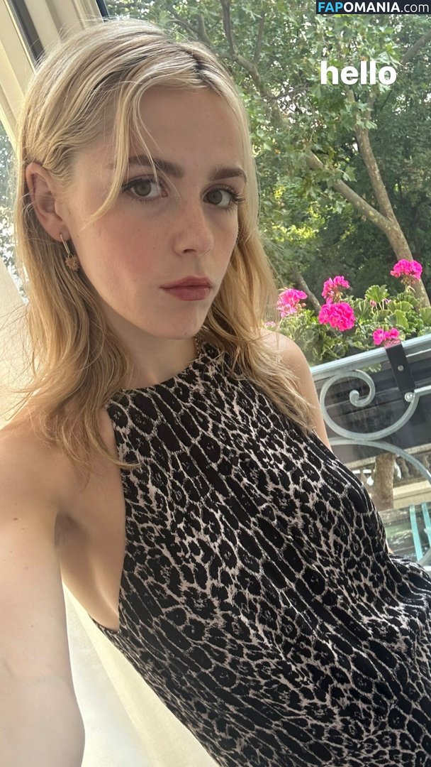 AdventuresSabrina / Kiernan Shipka / kiernanshipka Nu OnlyFans  Foto vazada #113
