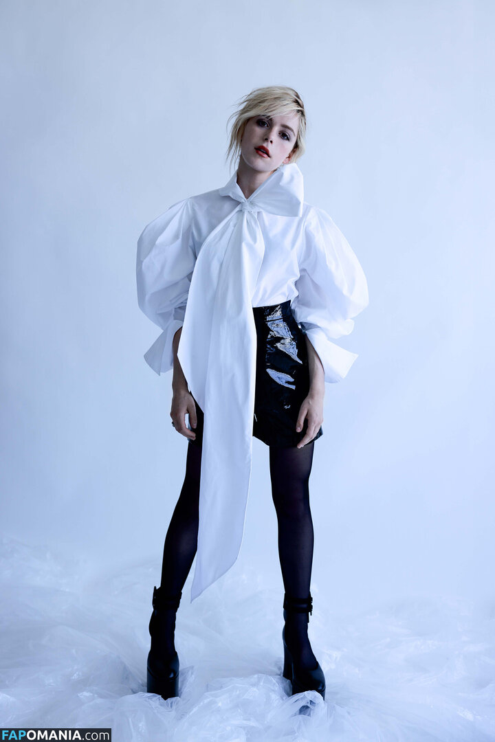 AdventuresSabrina / Kiernan Shipka / kiernanshipka Nu OnlyFans  Foto vazada #1535