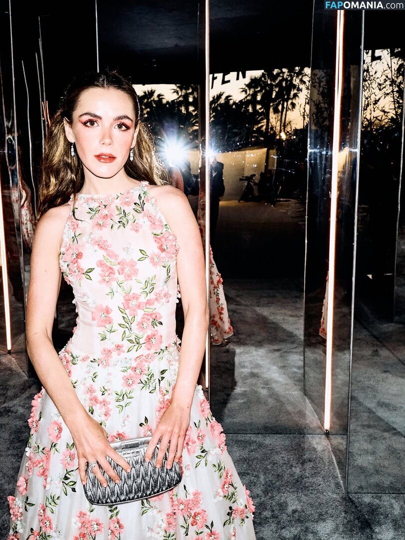 AdventuresSabrina / Kiernan Shipka / kiernanshipka Nu OnlyFans  Foto vazada #1563