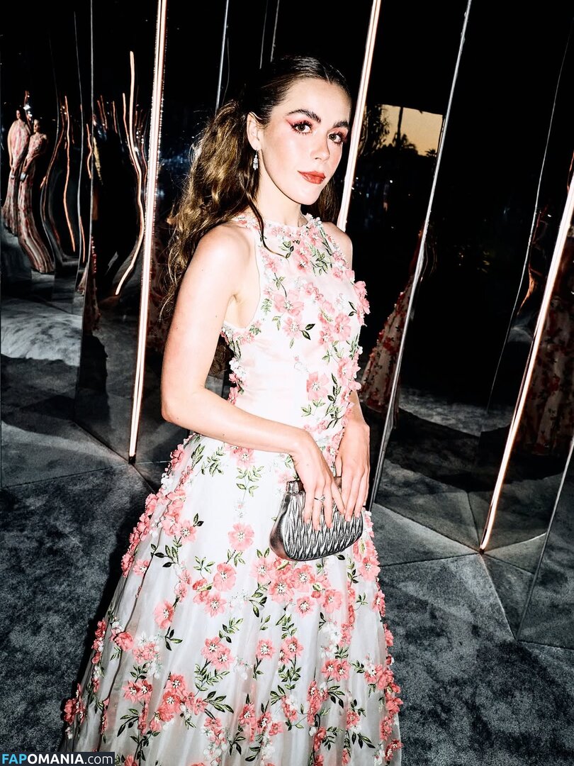 AdventuresSabrina / Kiernan Shipka / kiernanshipka Nu OnlyFans  Foto vazada #1564