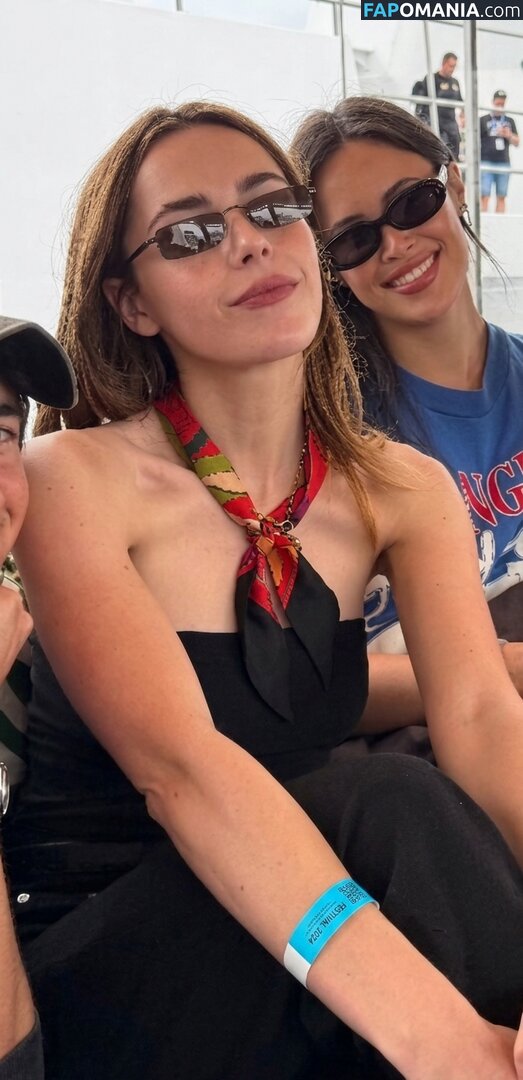 AdventuresSabrina / Kiernan Shipka / kiernanshipka Nu OnlyFans  Foto vazada #1573