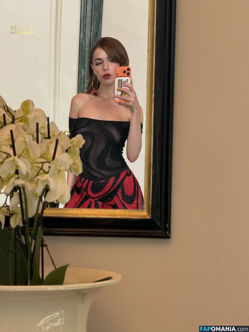 AdventuresSabrina / Kiernan Shipka / kiernanshipka Nu OnlyFans  Foto vazada #1580