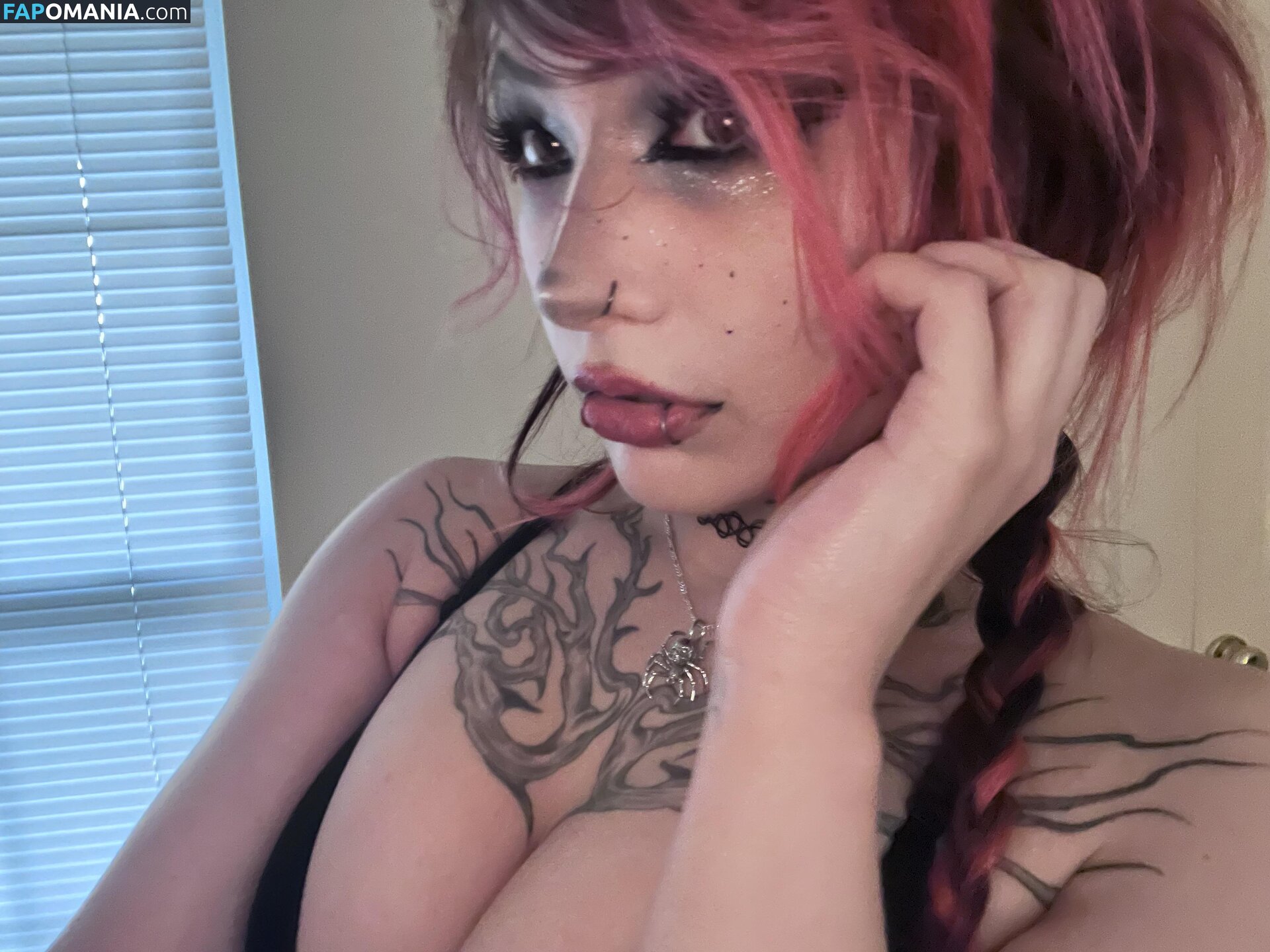 Killkels / kill.kels / kissingrazors Nu OnlyFans  Foto vazada #2