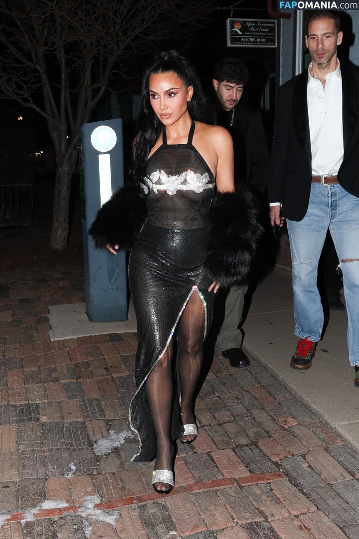 Kim Kardashian / kimkadarshian / kimkardashian Nu OnlyFans  Foto vazada #119