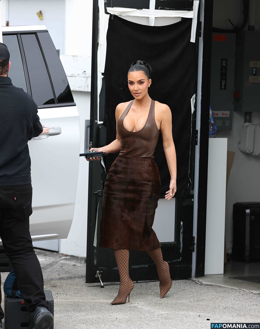 Kim Kardashian / kimkadarshian / kimkardashian Nu OnlyFans  Foto vazada #152