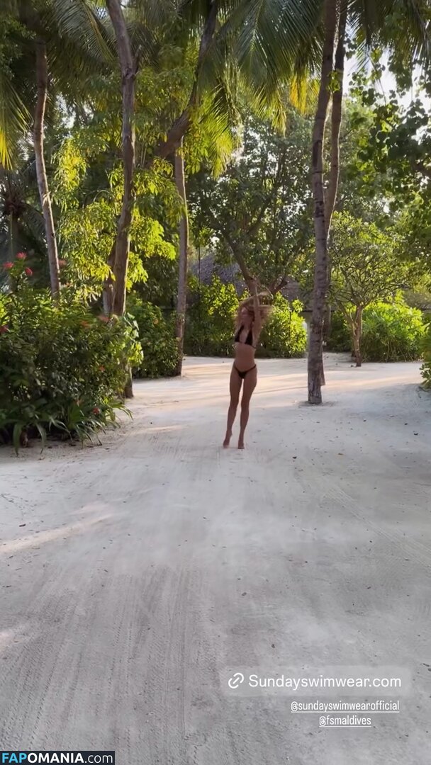 Kimberley Garner / KimberleyLondon / kimberleygarner Nu OnlyFans  Foto vazada #934