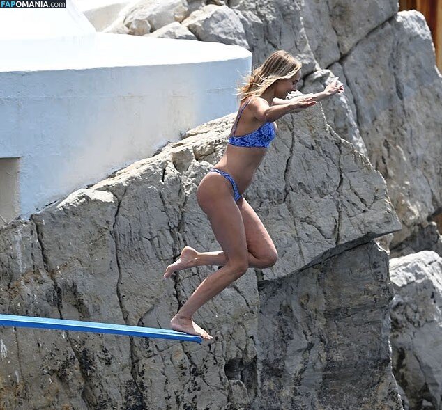 Kimberley Garner / https: / kimberleygarner / kimberleylondon / officialkimberleygarner Nu OnlyFans  Foto vazada #971