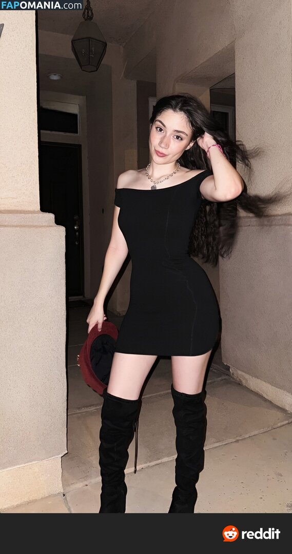 ayowhoischapis / kimbermelendrez Nu OnlyFans  Foto vazada #11