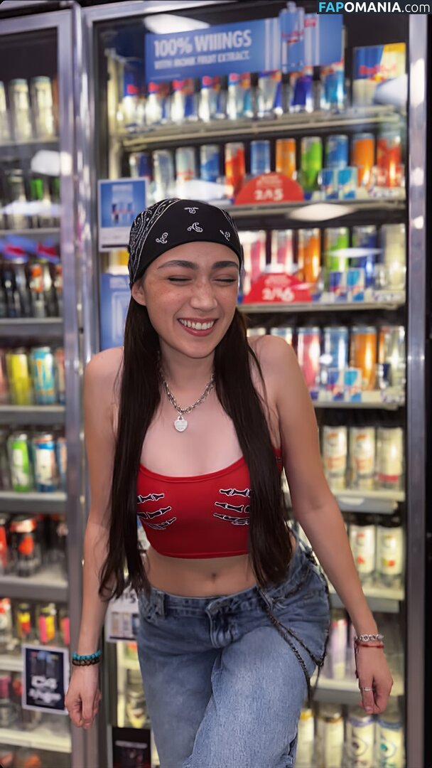 ayowhoischapis / kimbermelendrez Nu OnlyFans  Foto vazada #17