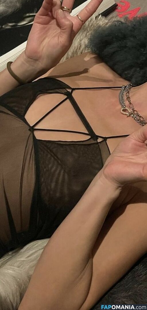 Kimiko Glenn / https: / kimikoglenn Nu OnlyFans  Foto vazada #54