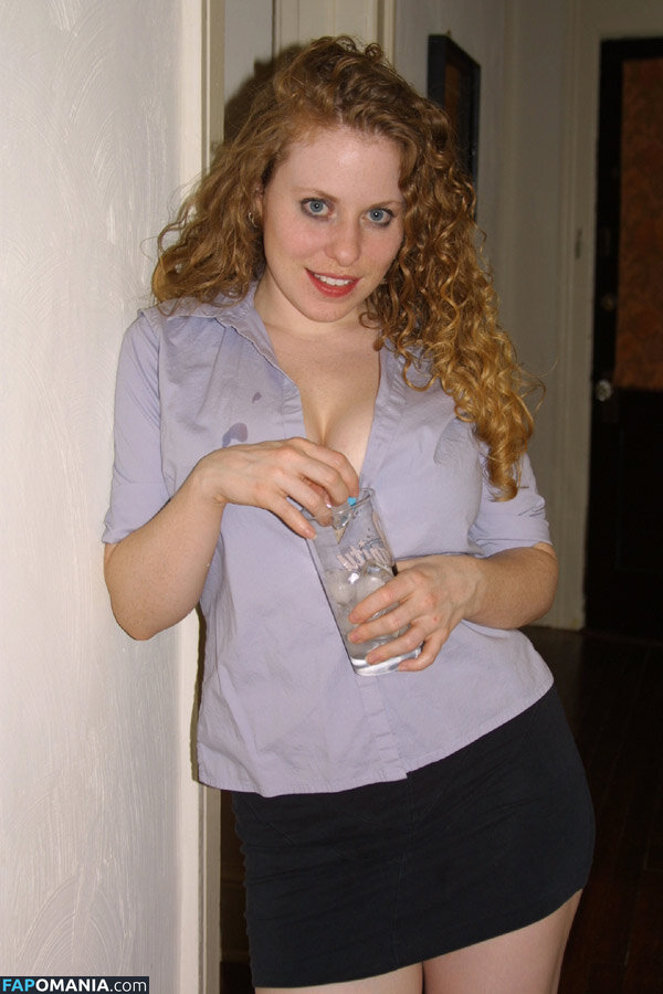 Kira The Little Redhead Nu OnlyFans  Foto vazada #310