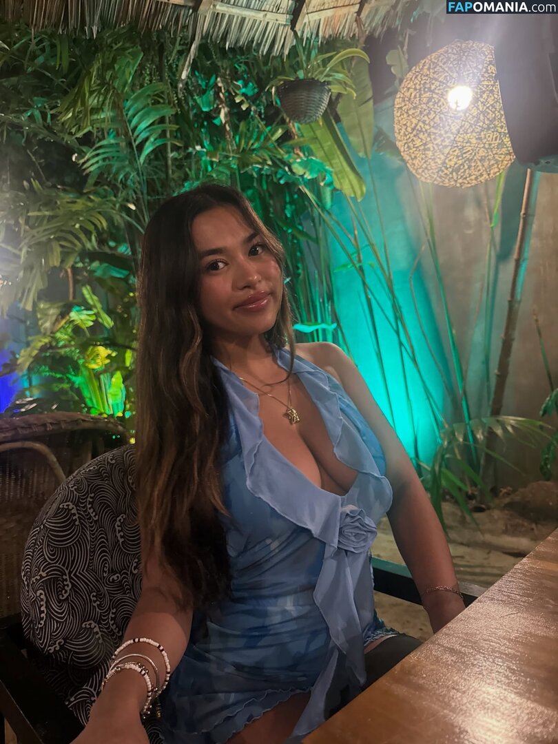 Krischelle Delgado / krischelled Nu OnlyFans  Foto vazada #4