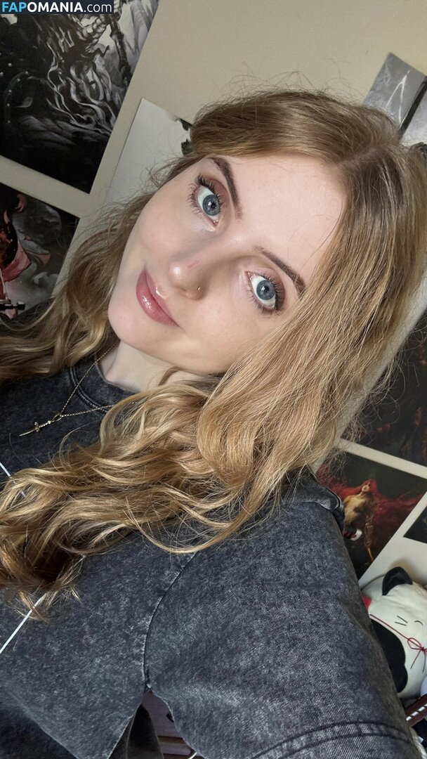 Krystal / Krysttl / Krysttlxd Nu OnlyFans  Foto vazada #4