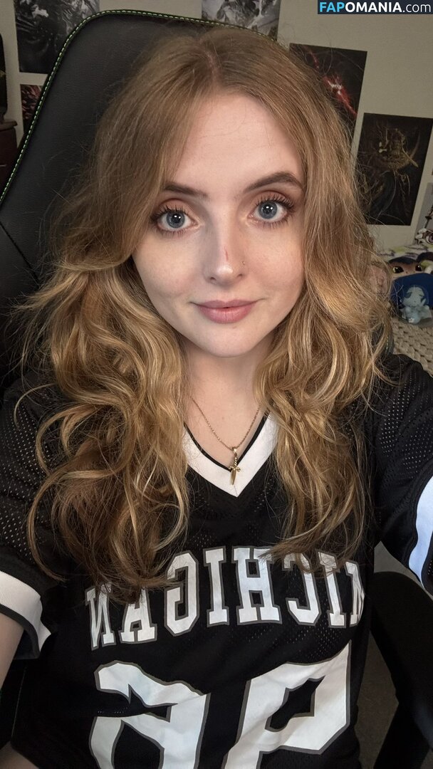 Krystal / Krysttl / Krysttlxd Nu OnlyFans  Foto vazada #5