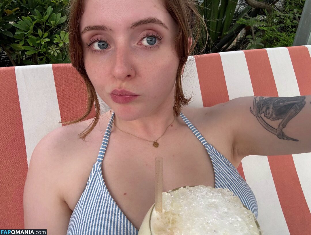 Krystal / Krysttl / Krysttlxd Nu OnlyFans  Foto vazada #23