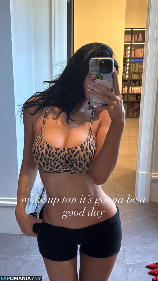 Kylie Jenner / kyliejenner / kyliejenner.2 Nu OnlyFans  Foto vazada #31