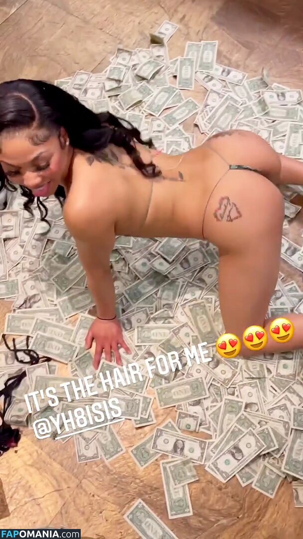 Loivelygirl / l0._vely1 / strawberrry_hershey Nu OnlyFans  Foto vazada #4