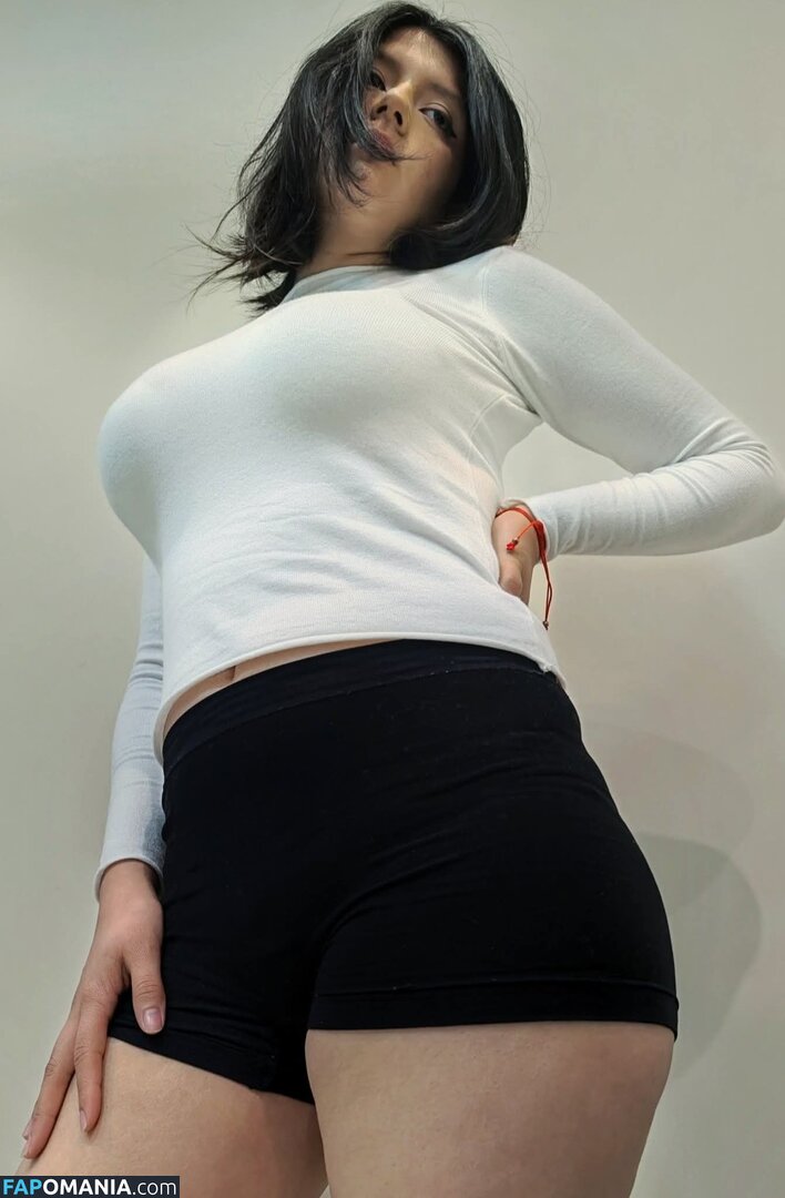 La Tia Ainix / ainix_txt Nu OnlyFans  Foto vazada #1