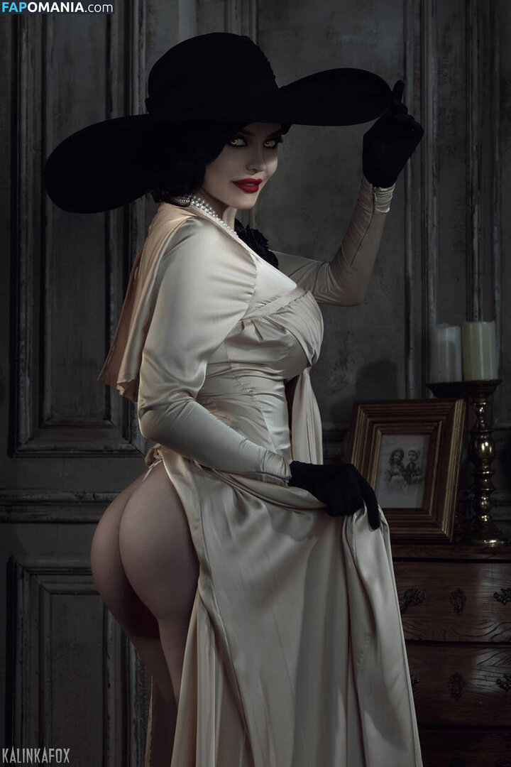 Alcina Dimitrescu and Bela Dimitrescu / Cassandra Dimitrescu / Daniela Dimitrescu / Lady Dimitrescu / ladydumitrescu Nu OnlyFans  Foto vazada #6