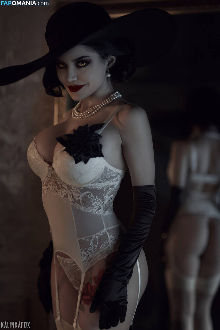 Alcina Dimitrescu and Bela Dimitrescu / Cassandra Dimitrescu / Daniela Dimitrescu / Lady Dimitrescu / ladydumitrescu Nu OnlyFans  Foto vazada #7