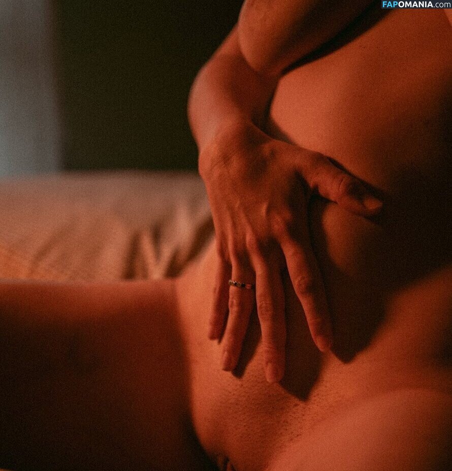 lafilledu_train / lafilledutrain / lafilledutrainoff Nu OnlyFans  Foto vazada #7