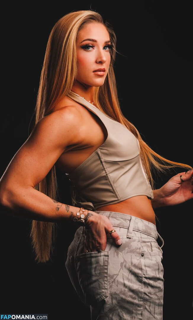 Lainey Reid / https: / lainey_wwe Nu OnlyFans  Foto vazada #1