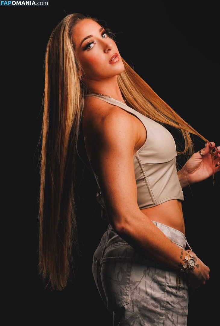 Lainey Reid / https: / lainey_wwe Nu OnlyFans  Foto vazada #3