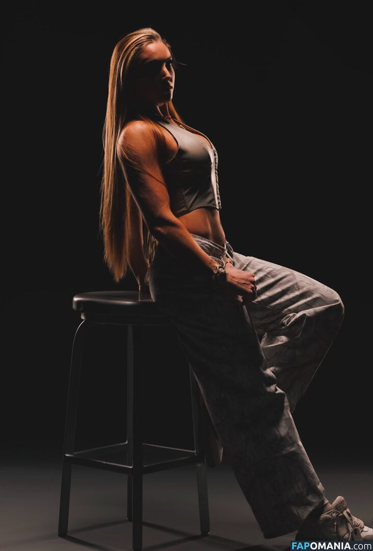 Lainey Reid / https: / lainey_wwe Nu OnlyFans  Foto vazada #4