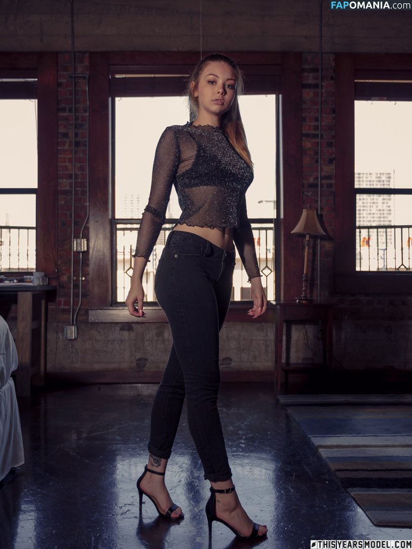 Lana Lea / thelanalea Nu OnlyFans  Foto vazada #3