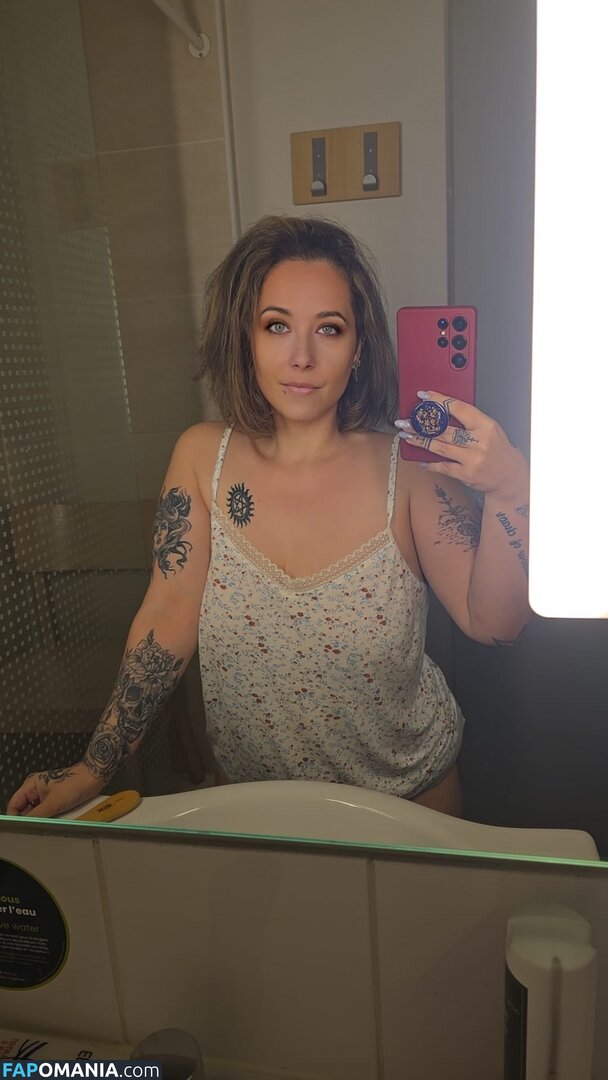 lariarussell / ryanfirst1 Nu OnlyFans  Foto vazada #13