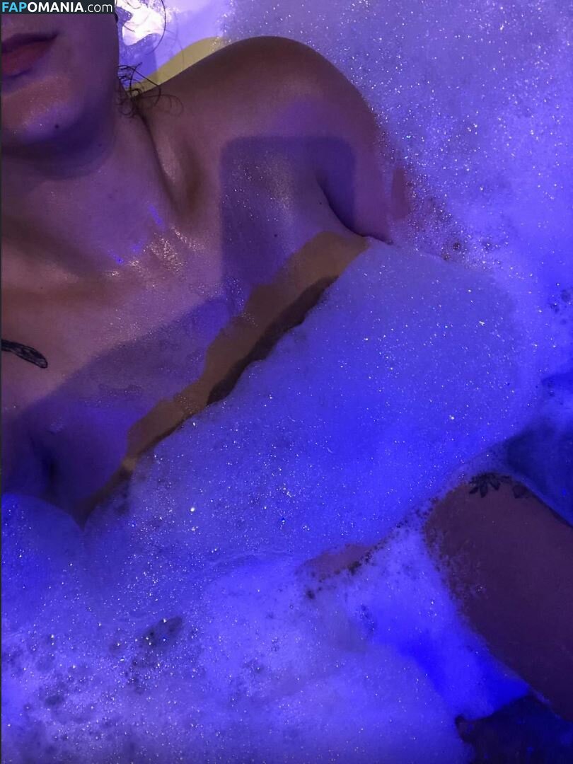 Lary Nascimento / lary_ruivinhaa / laryynascimento_ Nu OnlyFans  Foto vazada #27