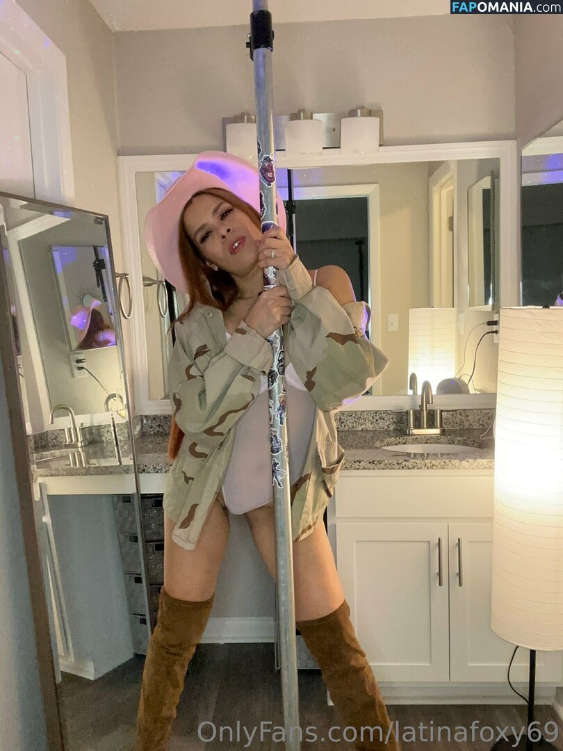 fnaffoxy69 / latinafoxy69 Nu OnlyFans  Foto vazada #11