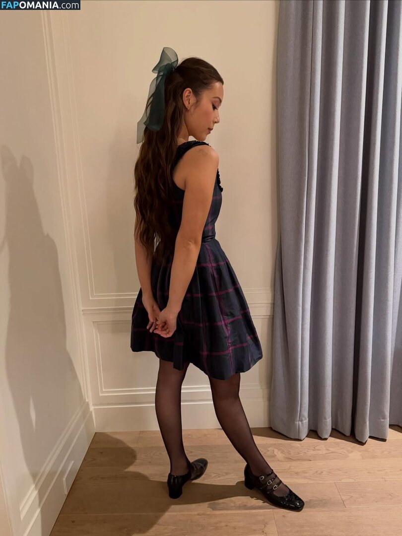 Laufey Lin / laufey Nu OnlyFans  Foto vazada #145