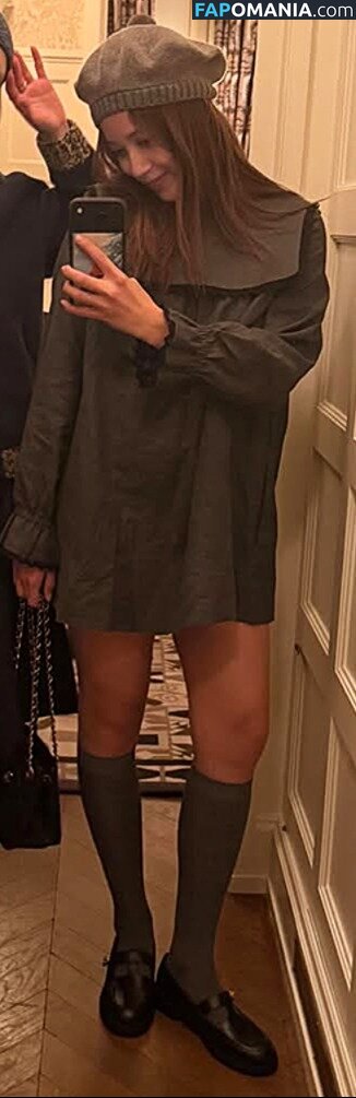 Laufey Lin / laufey Nu OnlyFans  Foto vazada #146