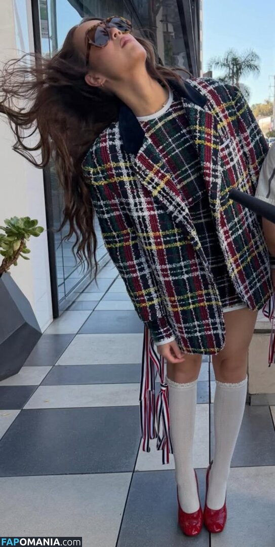 Laufey Lin / laufey Nu OnlyFans  Foto vazada #147