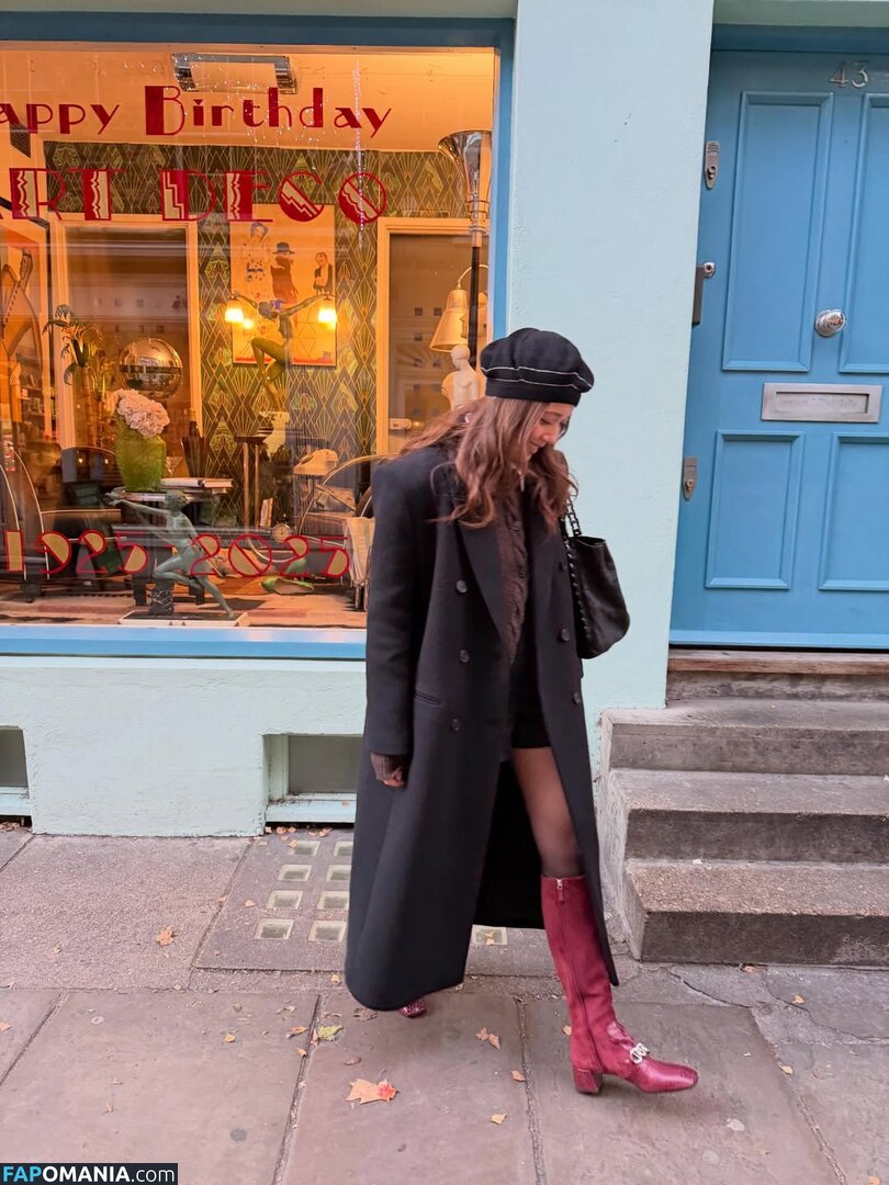 Laufey Lin / laufey Nu OnlyFans  Foto vazada #148