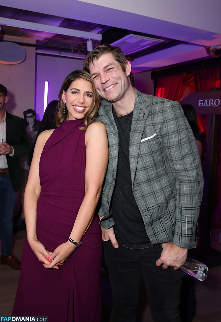 Laura Bailey / LauraBaileyVO / saltybl0nde Nu OnlyFans  Foto vazada #10