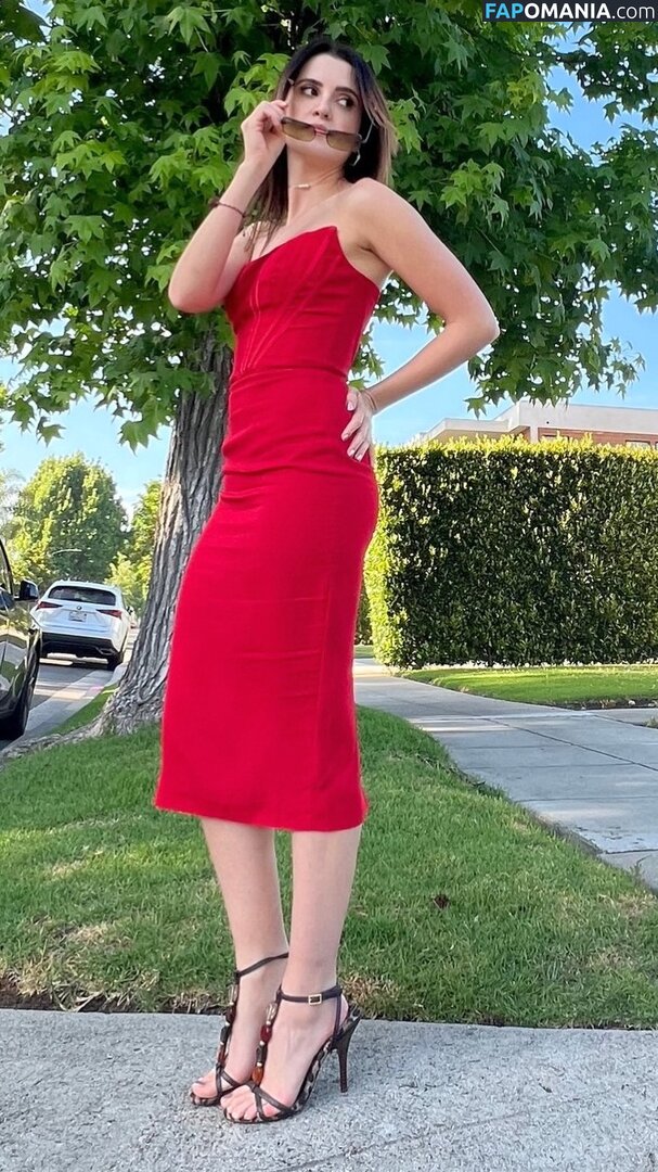 Laura Marano / lauramarano Nu OnlyFans  Foto vazada #61