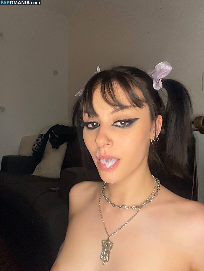 harleysbathwater / hazel_nuts666 / lavenderhayz / lavenderhazecreations Nu OnlyFans  Foto vazada #13
