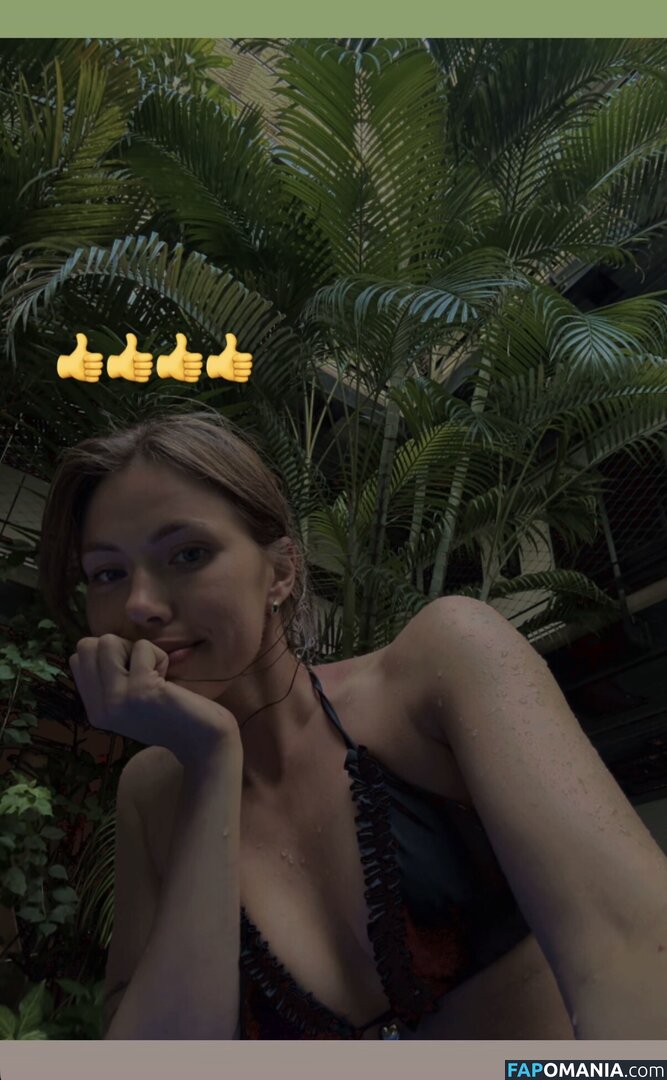 Leah Kirkup / Lmkrk / Lmkrkrk / Lmrkrk Nu OnlyFans  Foto vazada #9