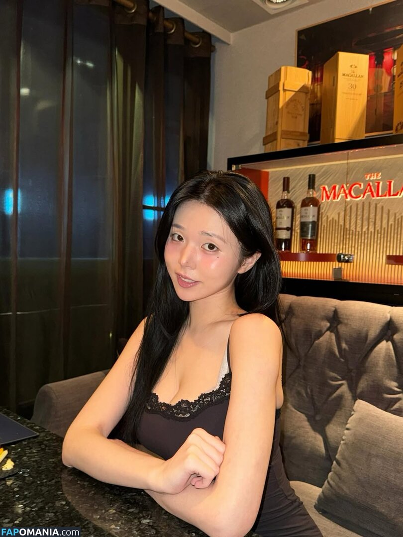 Lee Yeon-woo / yeonwooahh / yonu1201 / 이연우 | Yonu Kuro | yonu_kuro Nu OnlyFans  Foto vazada #6