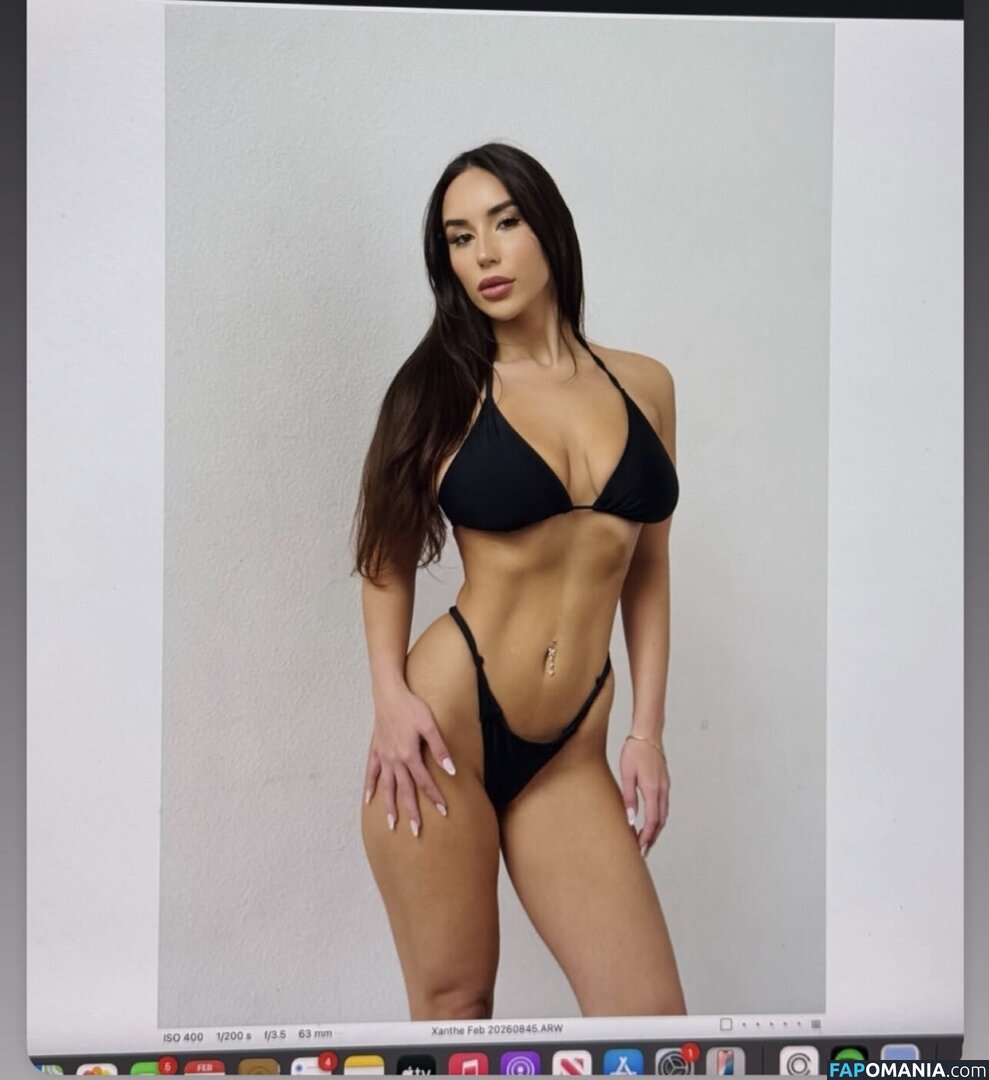Leilah Skys / Xanthetasmine / leilasky_ Nu OnlyFans  Foto vazada #1