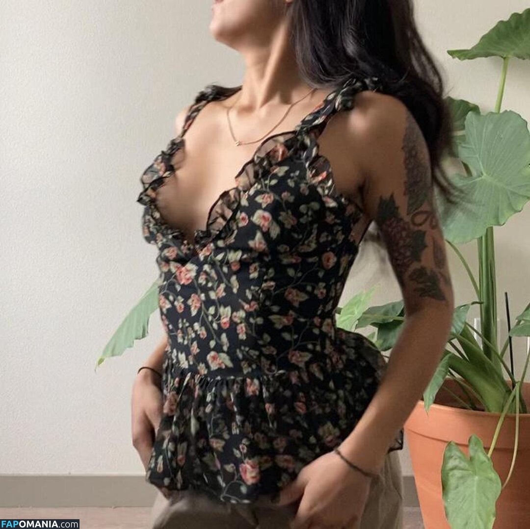 Helena McCoy / Lenamarisol / lenafreexx / lenaisapeach Nu OnlyFans  Foto vazada #21