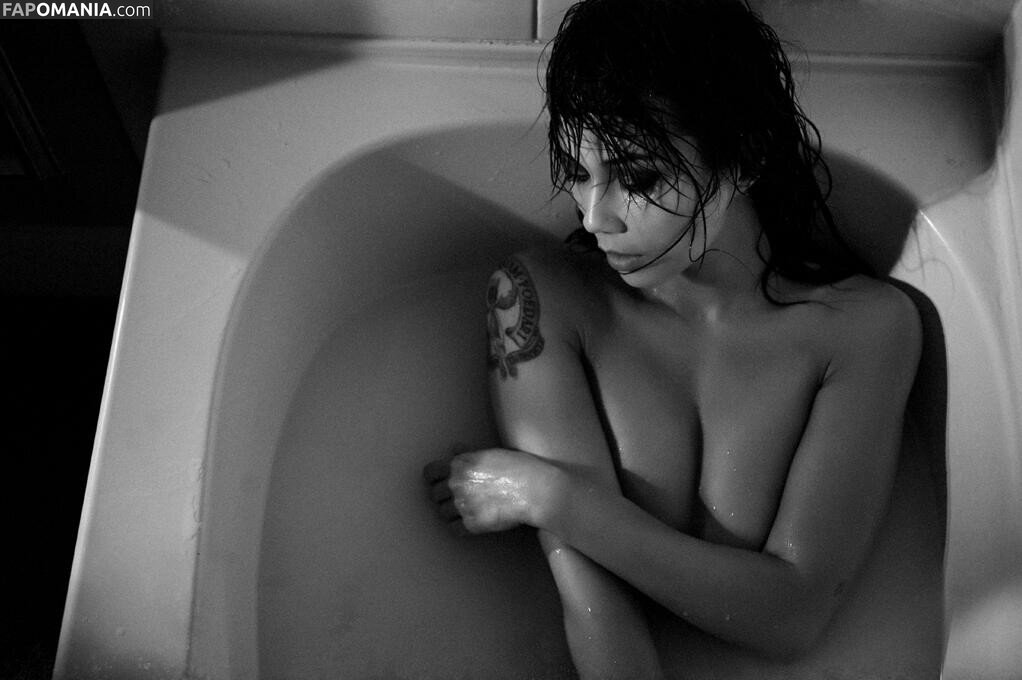 Lexa Doig Nu OnlyFans  Foto vazada #4