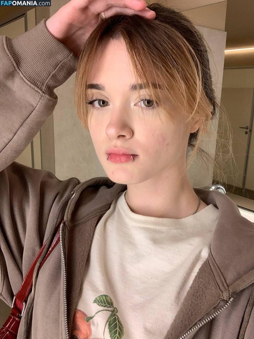 liana_kisses Nu OnlyFans  Foto vazada #6