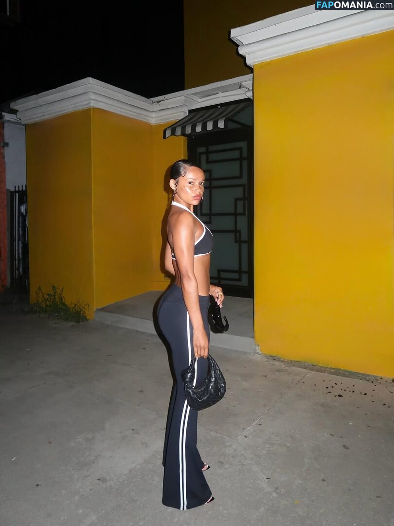 Liana Maria / lianamariaofficial Nu OnlyFans  Foto vazada #20